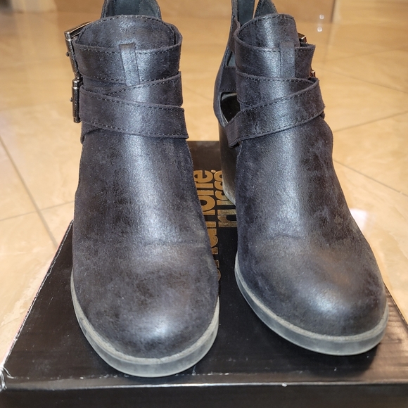 Charlotte Russe Booties - Picture 2 of 5